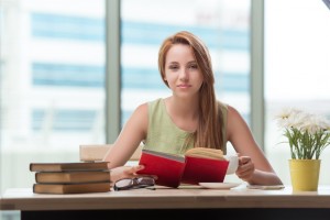 Учитель литературы. Педагогическая деятельность по проектированию и реализации образовательного процесса в соответствии с ФГОС с присвоением квалификации «Учитель литературы» Учитель литературы. Педагогическая деятельность по проектированию и реализации образовательного процесса в соответствии с ФГОС с присвоением квалификации «Учитель литературы»